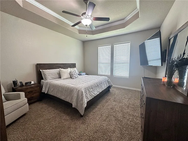 1016 Santa Catalina St — Photo 12