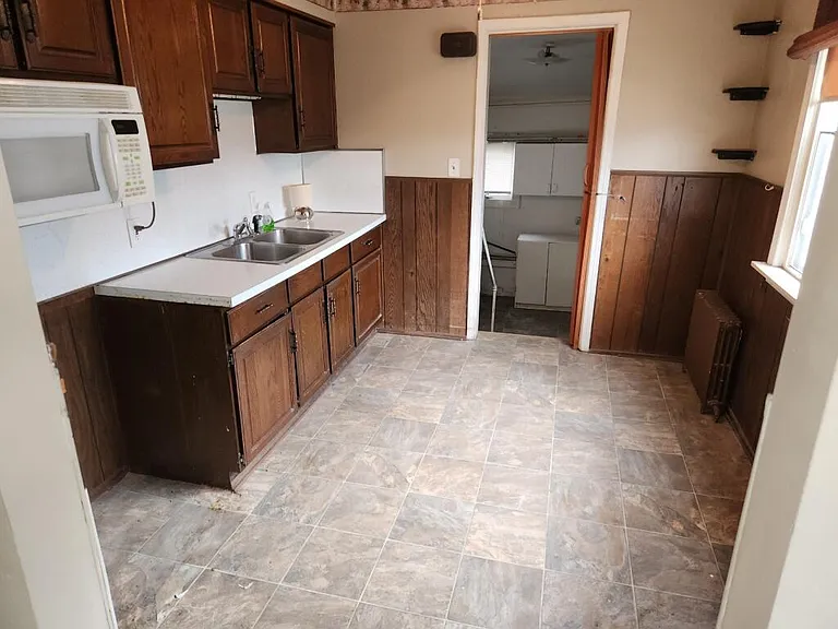 27825 Warren Rd — Photo 4