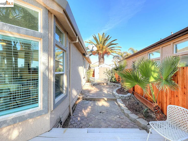 4050 Pier Point — Photo 39
