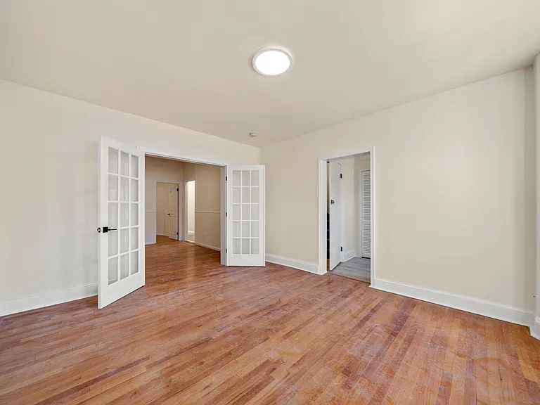 8 Cooper Pl #2 — Photo 7