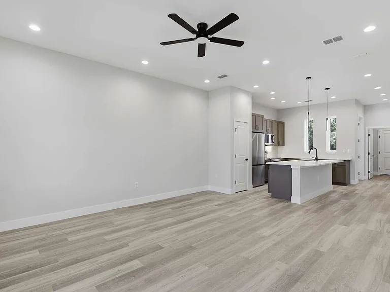 6 Unicorn Ct #A — Photo 10