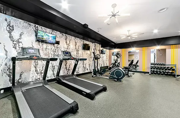 Rented by Bushburg | media 31