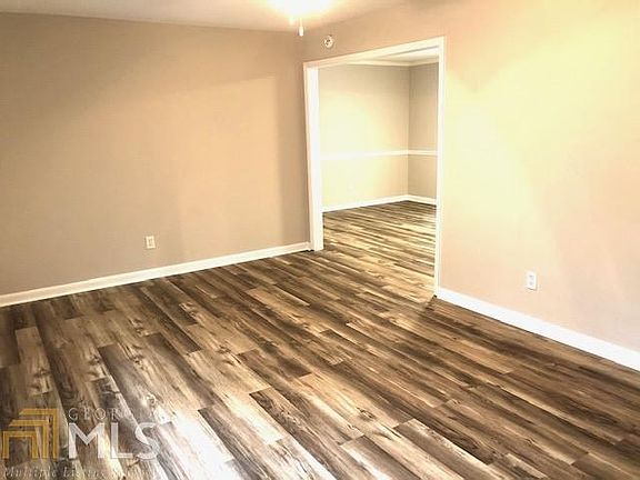 3rd image of 107 Gentilly Dr