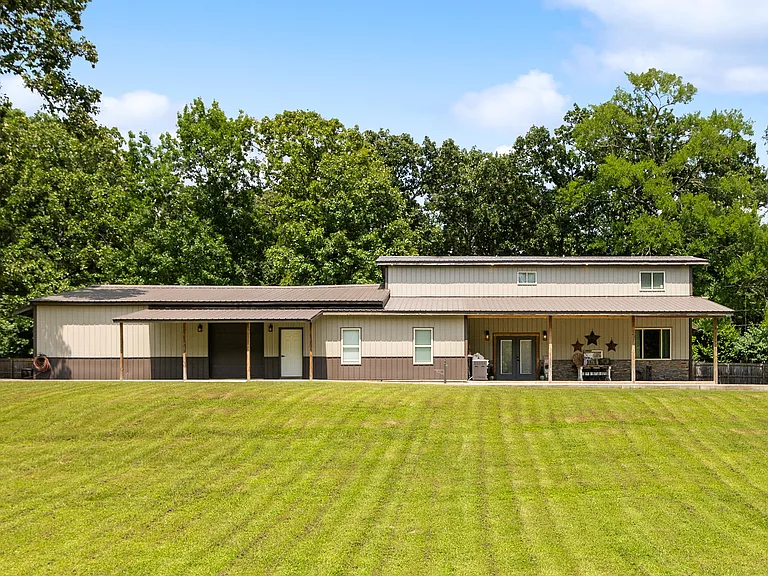 6121 Red Bud Ln — Photo 35
