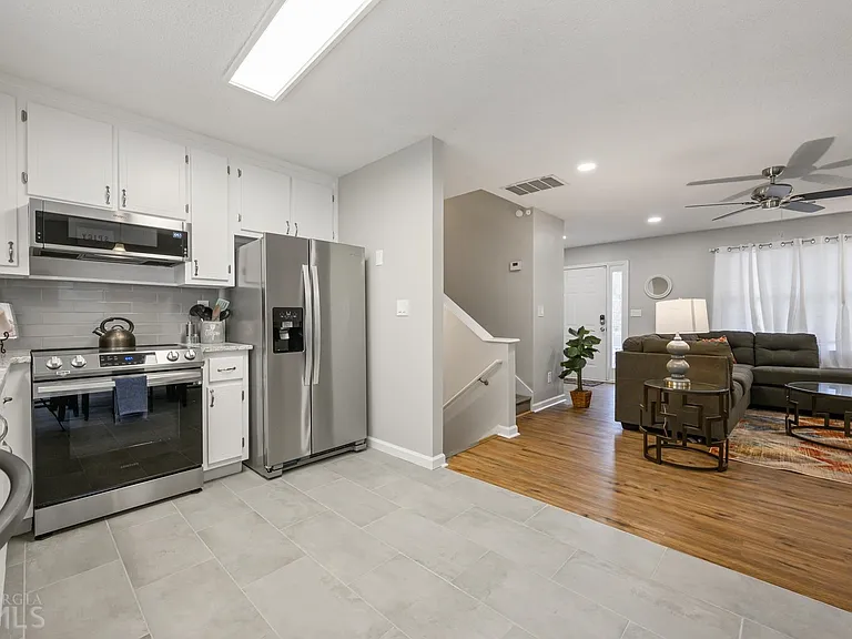 25 Jennifer Ln — Photo 12
