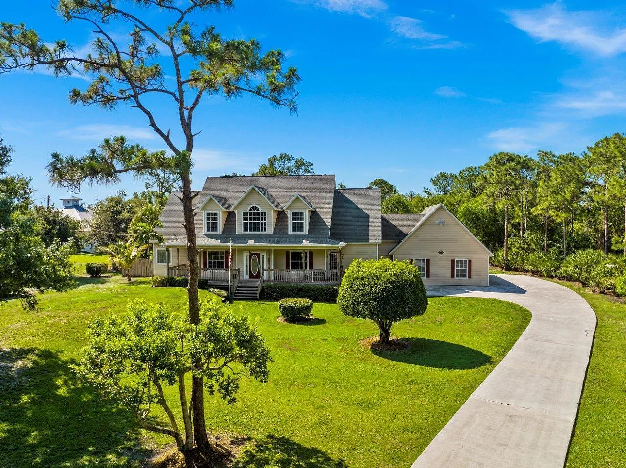 4 bed, 3.5 bath, 2680 sqft, $5,000 — Photo 2