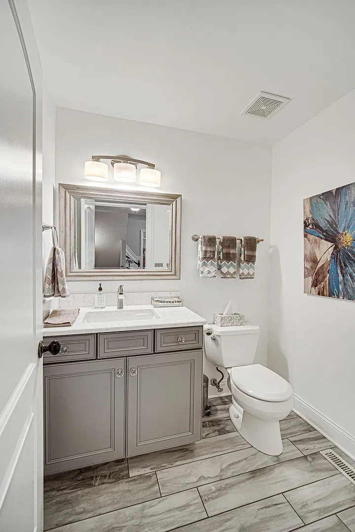 4 bed, 3170 sqft, $6,500 — Photo 4