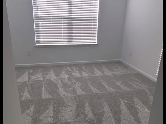 4th image of 728 Spring Palms Loop