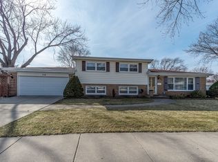 710 Timothy Ln, Des Plaines, IL 60016