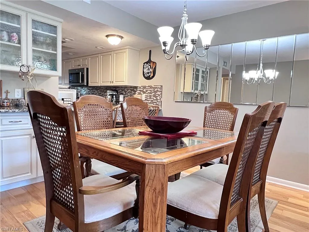2 bed, 2.0 bath, 1082 sqft, $3,495 — Photo 4