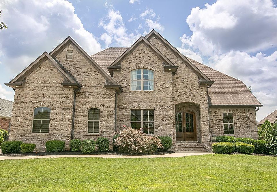 1st image of 624 Gardenia Way