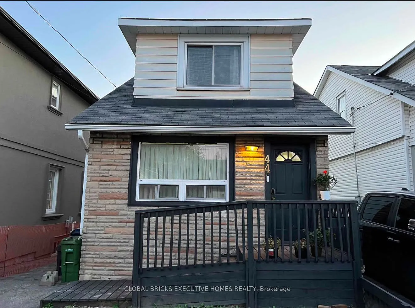 3 bed, $3,000 — Photo 1