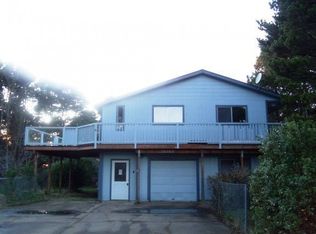 5014 SW Stormwatch Ave, Waldport, OR 97394