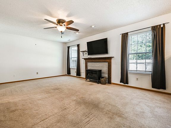 4th image of 8632 N Burbrink Dr