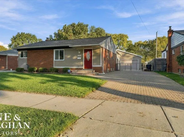 21213 Parkway St, Saint Clair Shores, MI 48082