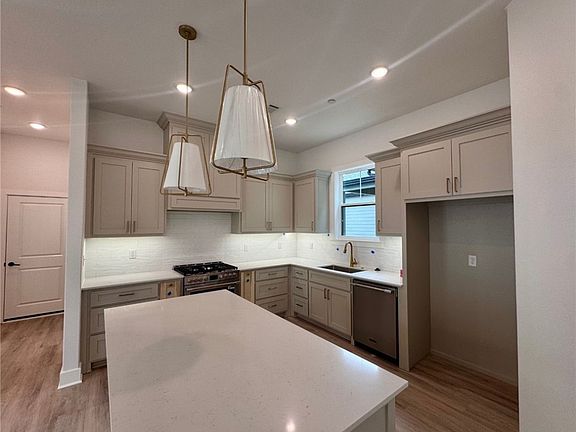 3rd image of 2409 S 31st St