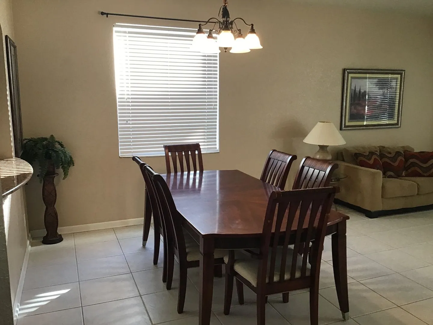 Furnished 6 bedroom, 4 bathroom house, pool home in beautiful, gated/guarded Windsor Hills — Photo 4