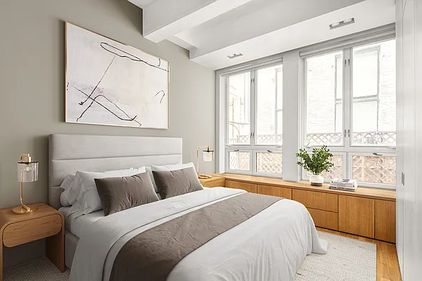 Sold by Compass | media 10