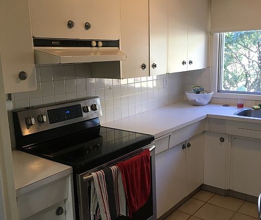 4th image of 9260 91st St NW