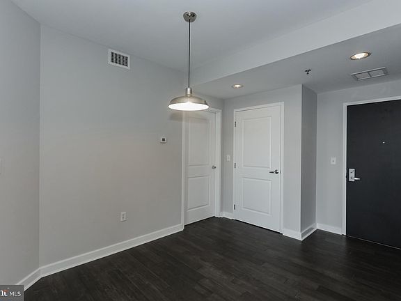 3rd image of 105 Christina Lndg APT 1707