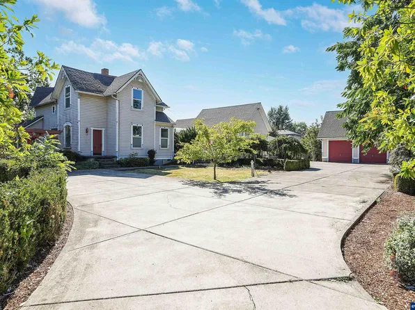 411 Monmouth St, Independence, OR 97351