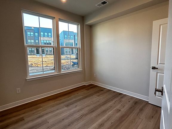 1st floor - guest bed