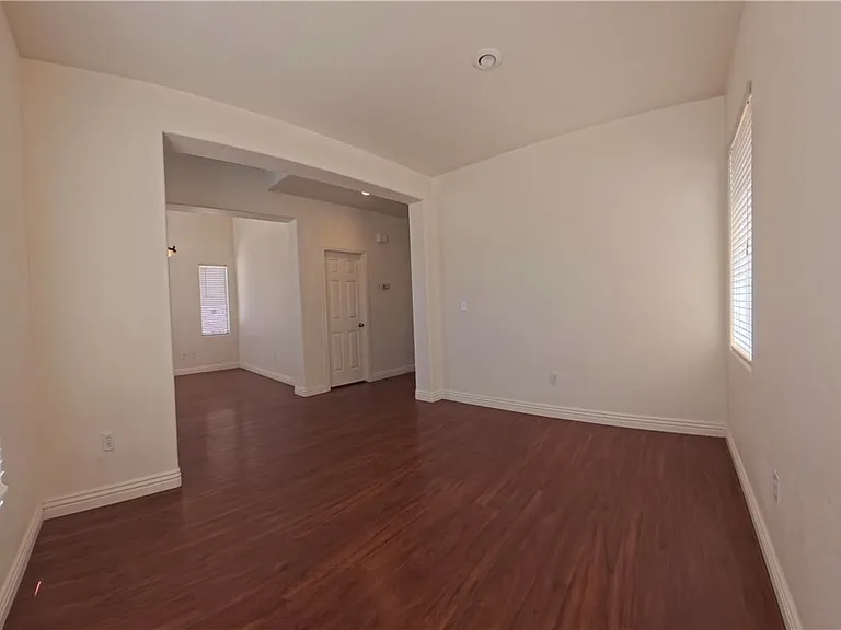 7776 Littondale St — Photo 9
