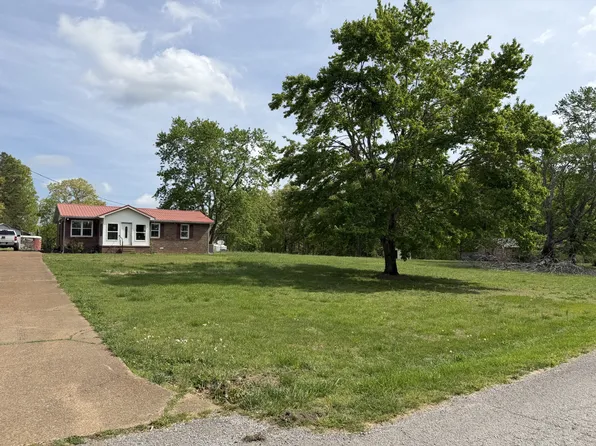 181 Swiss Rd, Hohenwald, TN 38462