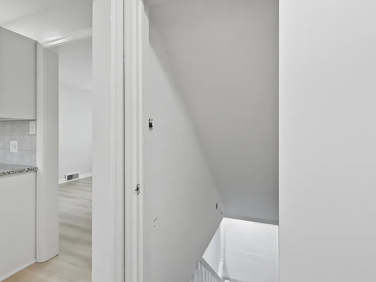 239 S Sparks St — Photo 33