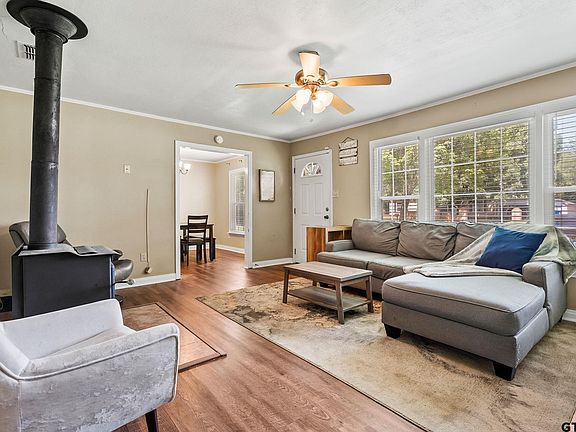 2nd image of 3317 Broadway Blvd