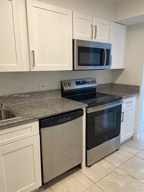 Waterview Condo — Photo 4