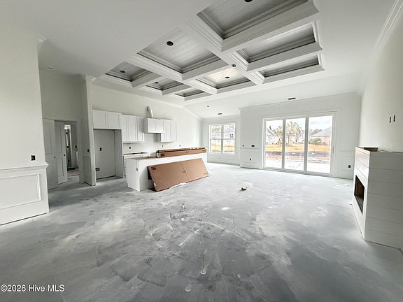 3rd image of 744 Chisholm Road