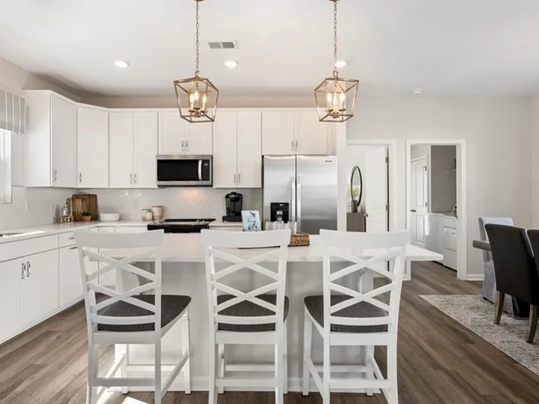 Whispering Oaks Cir — Photo 2