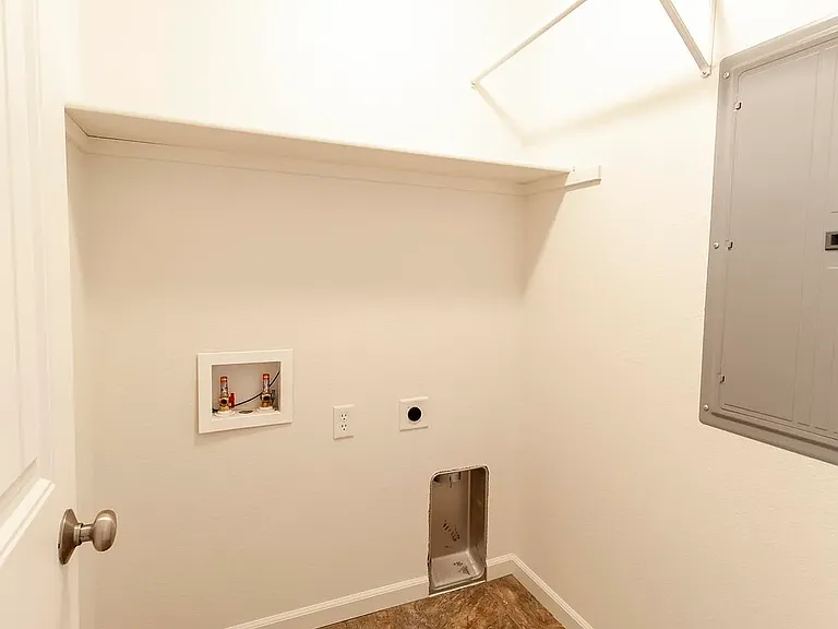 3816 Saddle Ridge Trl — Photo 1