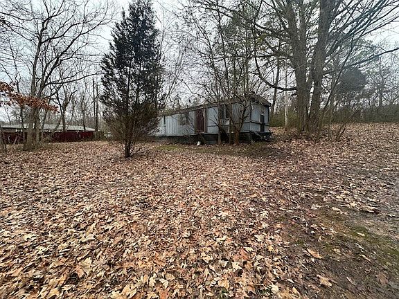3rd image of 110 Helen St