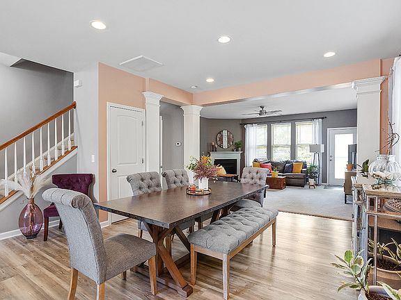 315 Carthage Ct_0010_10272022