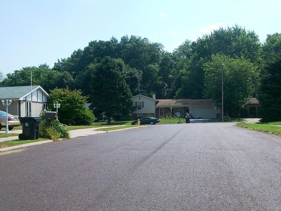 2nd image of 2124 Highwood Ave