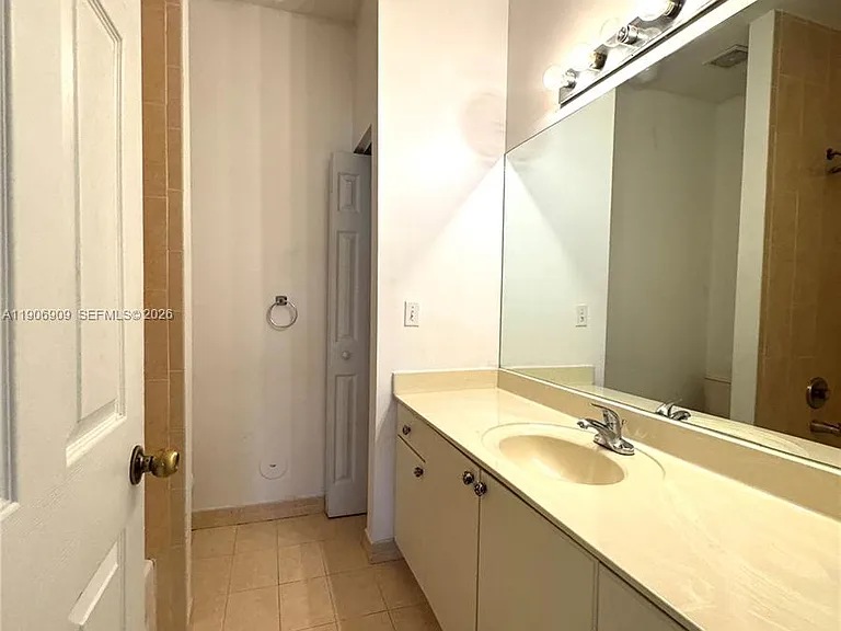 2590 NE 3rd Dr #203 — Photo 19
