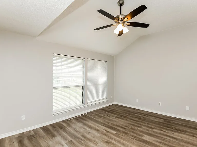 4605 Birchbend Ln — Photo 12