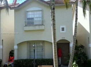 305 NW 109th Ave, Hollywood, FL 33026