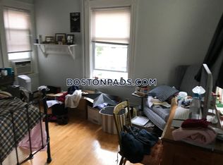14 Abbott St APT 2R, Wellesley, MA 02482