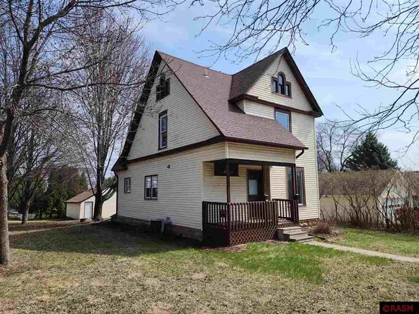 617 W Grace St, Saint Peter, MN 56082