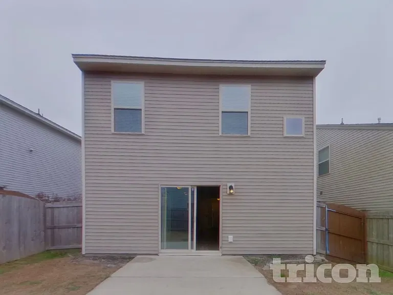 1429 Sandra Dr — Photo 15