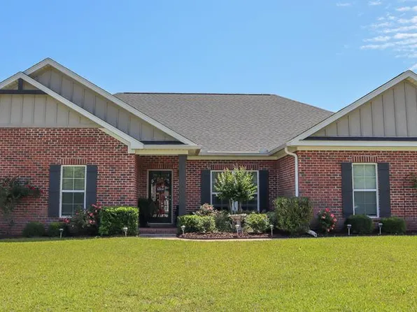 111 Moultrie Dr, Dothan, AL 36305