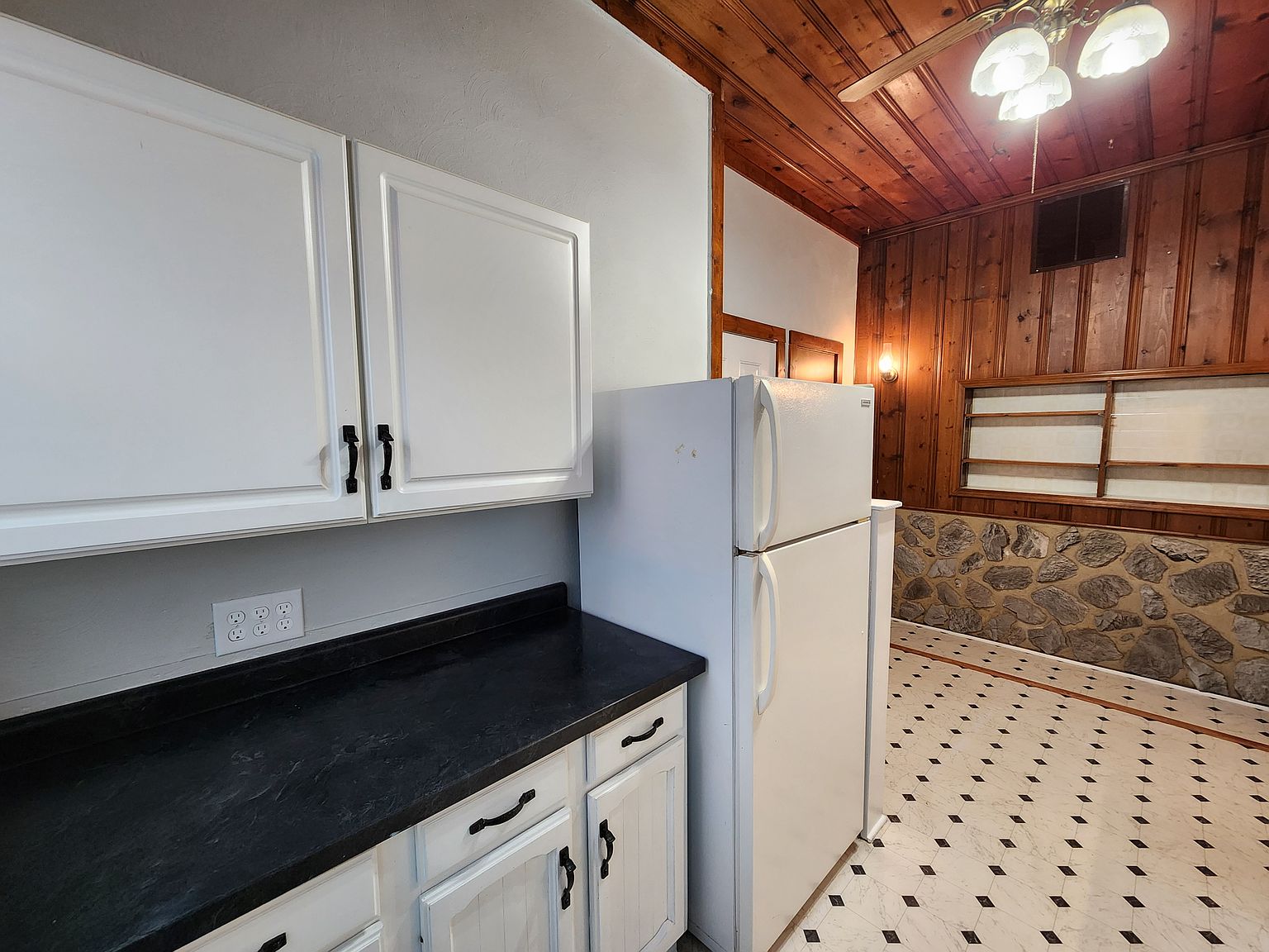 210 E Lincoln Hwy #2, Waterman, IL 60556 | Zillow