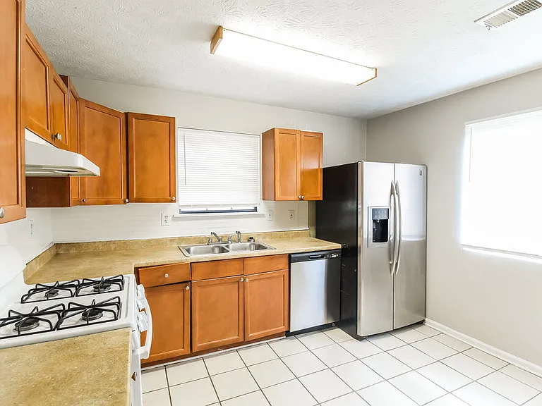 5292 Kinsdale Ln — Photo 7