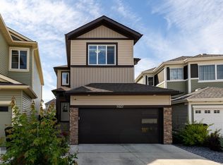 9327 Cooper Bnd SW, Edmonton, AB T6W 4M4