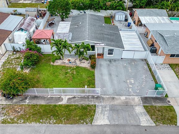 4th image of 5450 NW 178th Ter