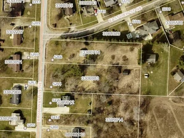 5244 Broadway Ave NE, Louisville, OH 44641