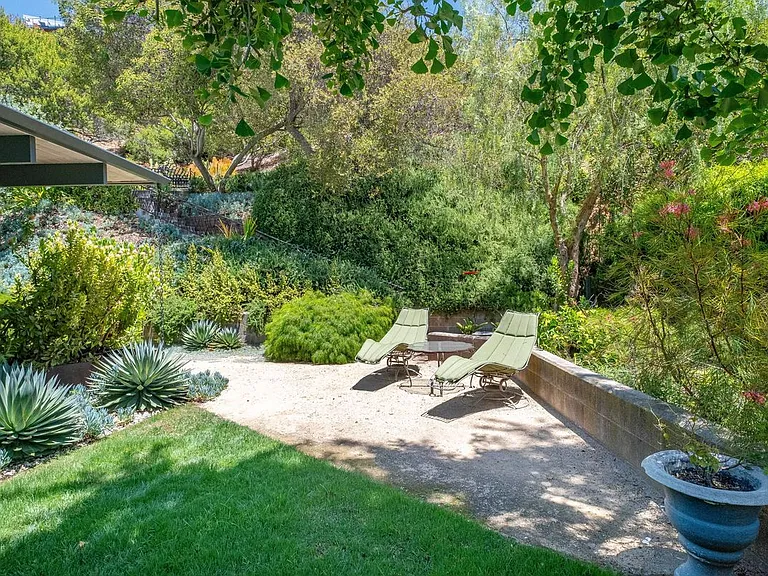 8967 Wonderland Park Ave — Photo 50